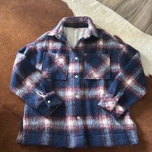 Shacket size small from buckle